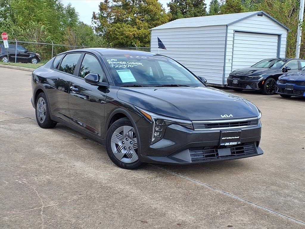 2025 Kia K4 LX FWD