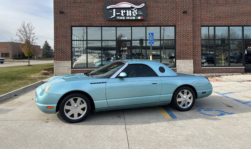 2002 Ford Thunderbird Deluxe RWD