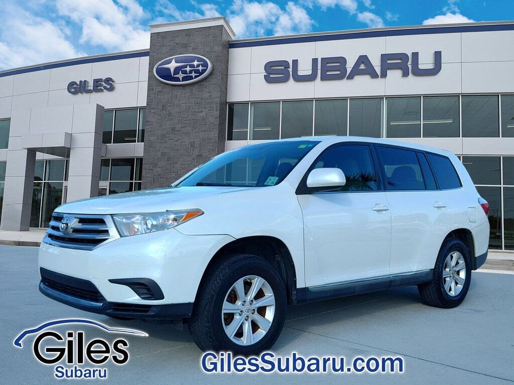 2011 Toyota Highlander SE