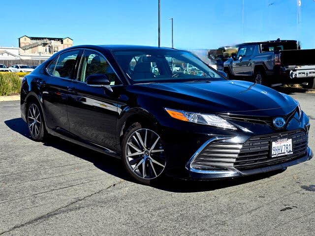2023 Toyota Camry Hybrid XLE FWD