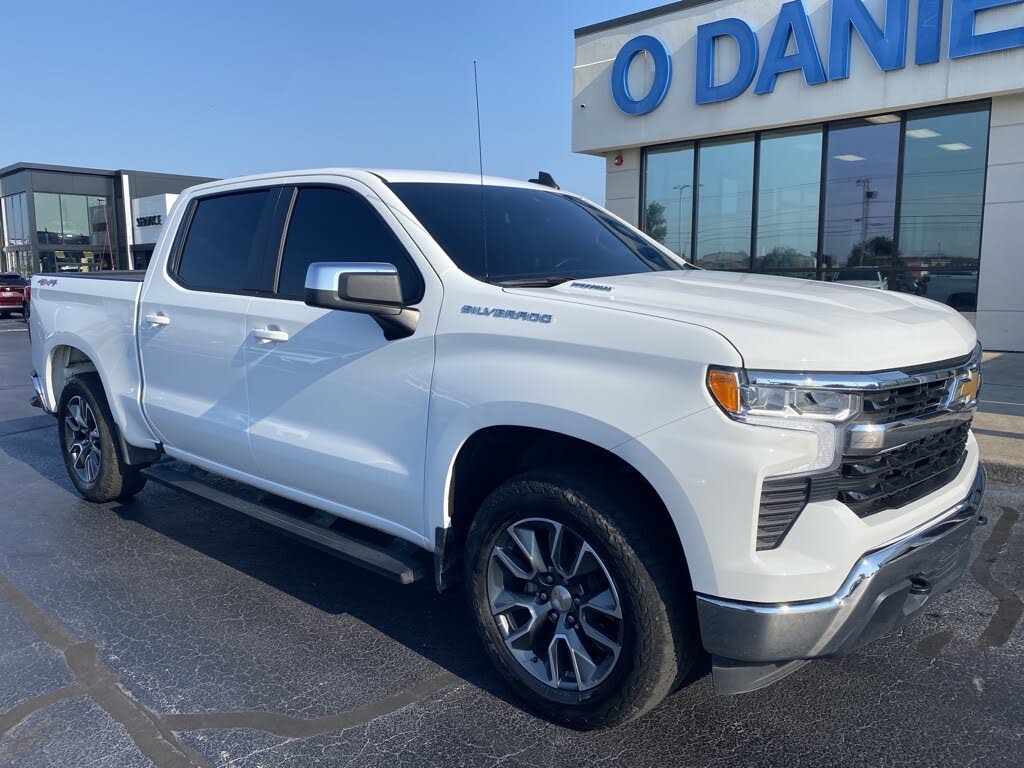 2024 Chevrolet Silverado 1500 LT Crew Cab 4WD
