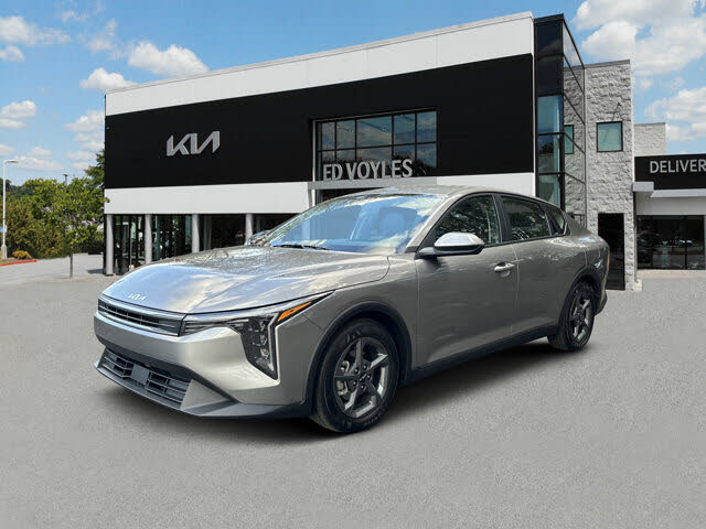 2025 Kia K4 LXS FWD