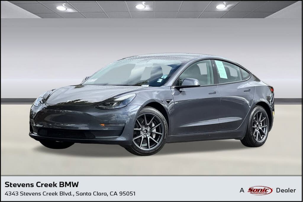 2022 Tesla Model 3 Long Range AWD