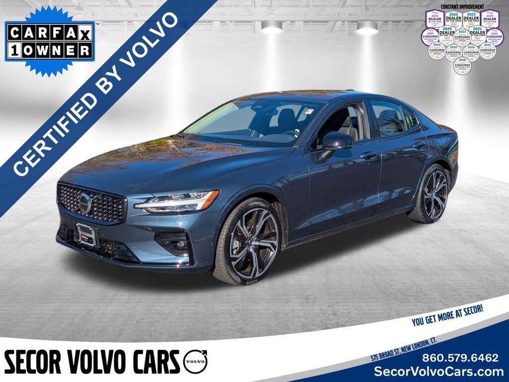2024 Volvo S60 B5 Plus Dark Theme AWD