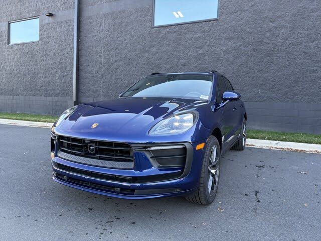 2025 Porsche Macan AWD