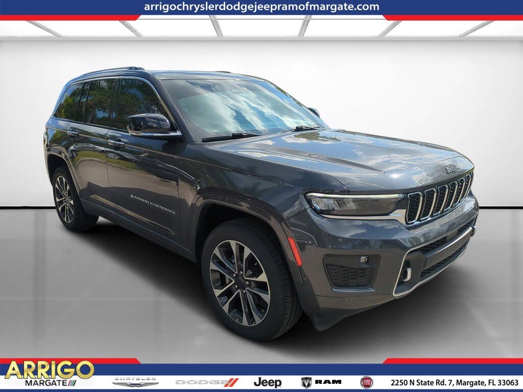 2022 Jeep Grand Cherokee Overland RWD