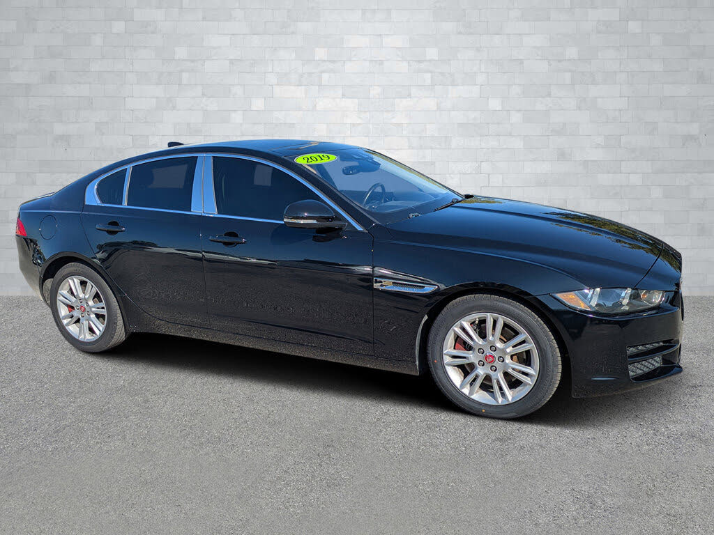 2019 Jaguar XE 25t Premium RWD