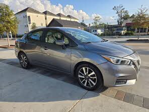 Nissan Versa SV FWD