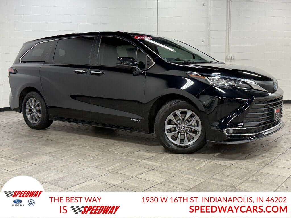 2021 Toyota Sienna XLE 7-Passenger AWD