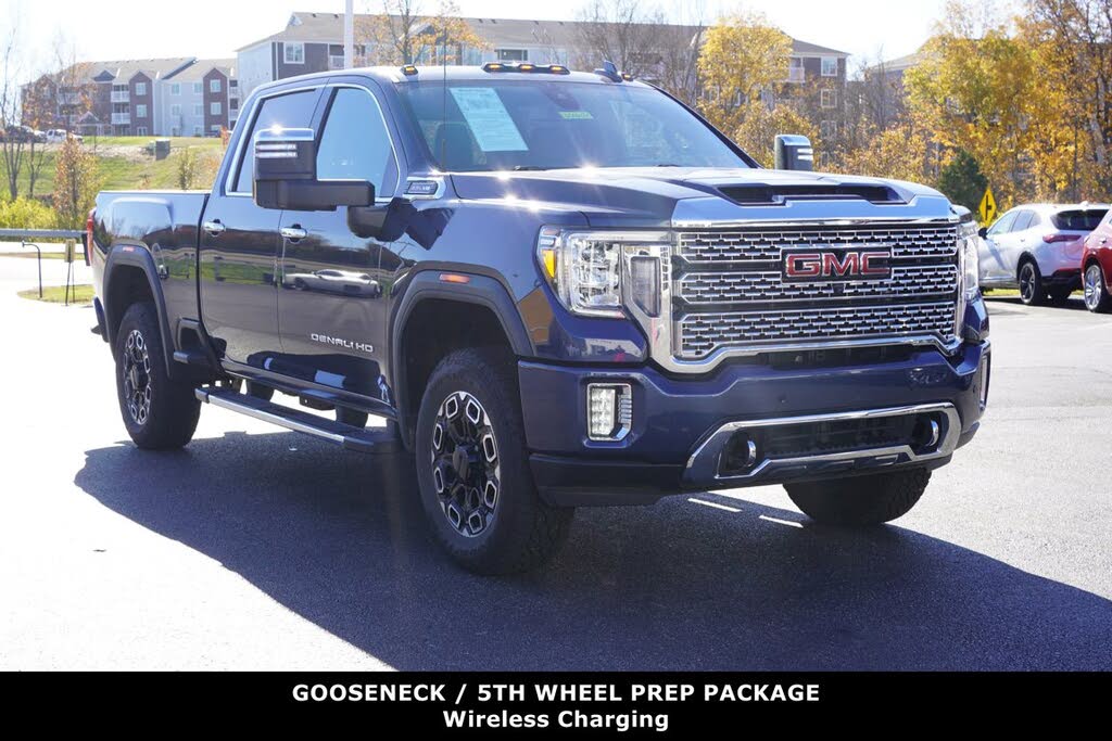 2022 GMC Sierra 2500HD Denali Crew Cab 4WD