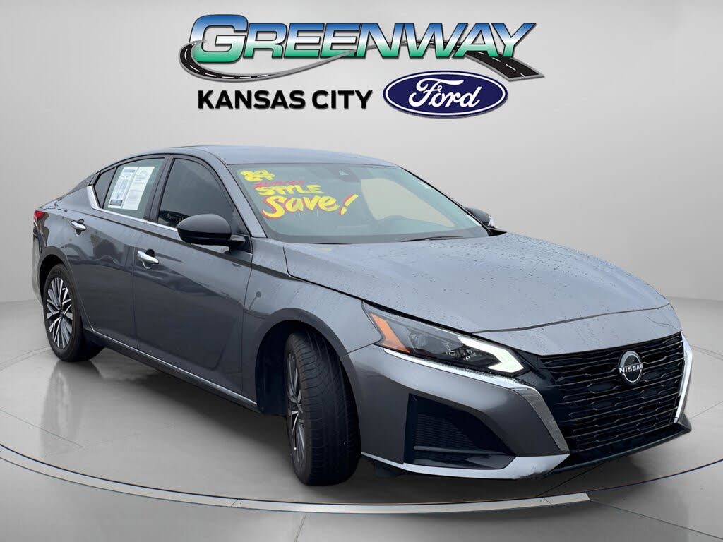 2024 Nissan Altima 2.5 SV FWD