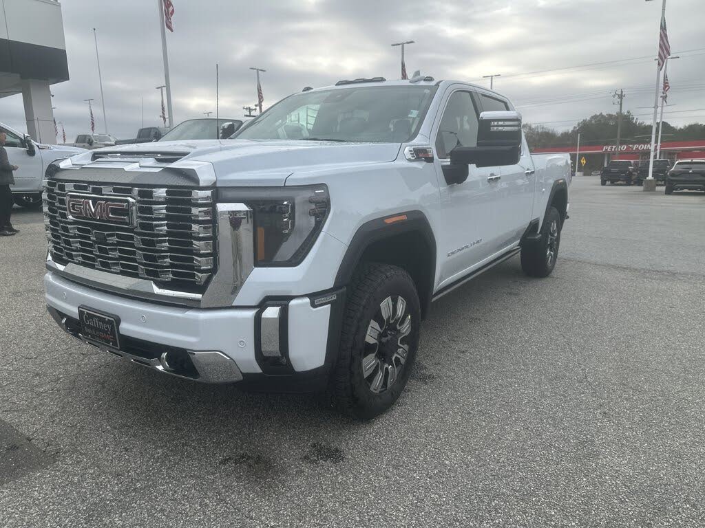 2026 GMC Sierra 2500HD Denali Crew Cab 4WD