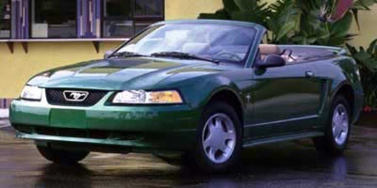 2000 Ford Mustang GT Convertible RWD
