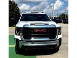 GMC Sierra 2500HD Pro Crew Cab 4WD
