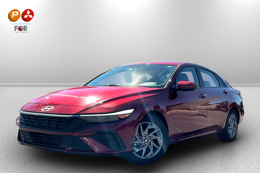 2024 Hyundai Elantra SEL FWD