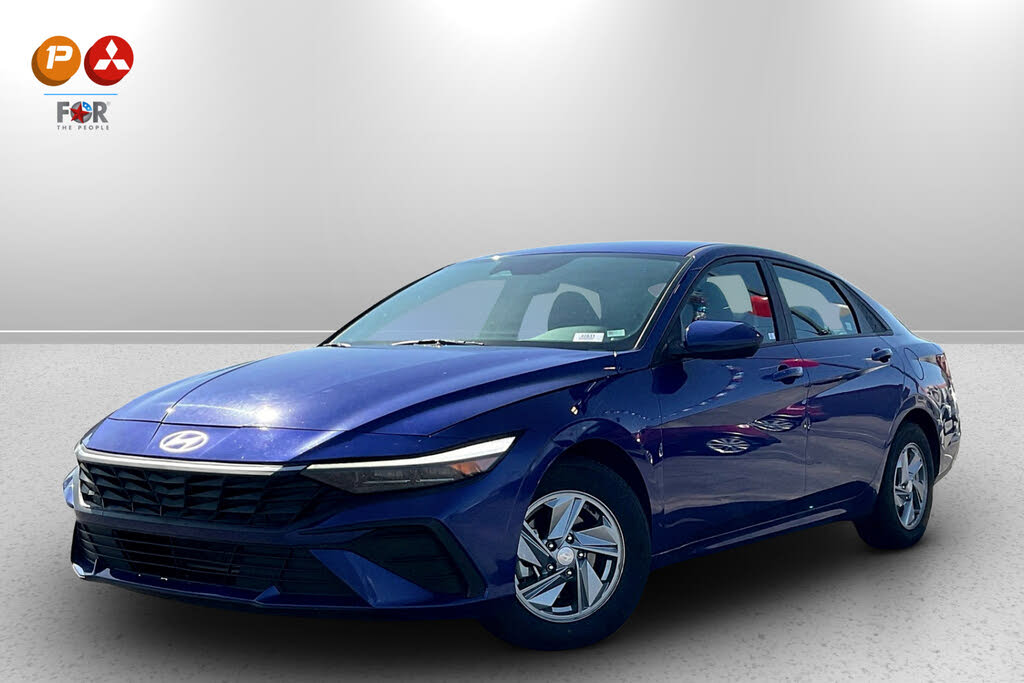 2024 Hyundai Elantra SEL FWD
