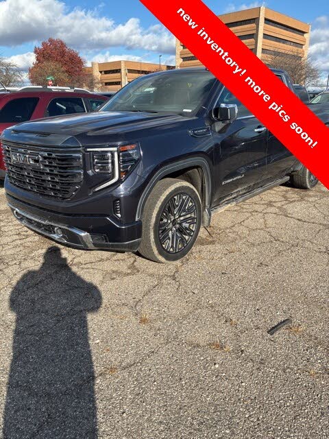 2022 GMC Sierra 1500 Denali Ultimate Crew Cab 4WD