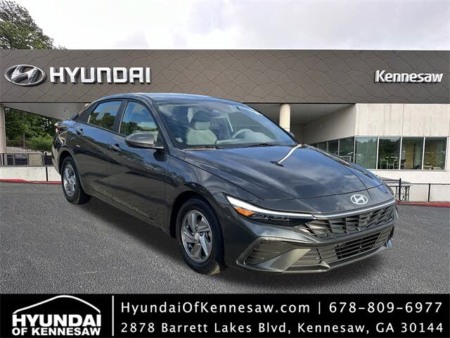 2024 Hyundai Elantra SE FWD