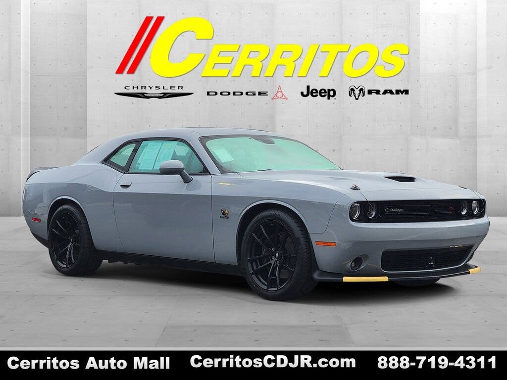2022 Dodge Challenger R/T Scat Pack RWD