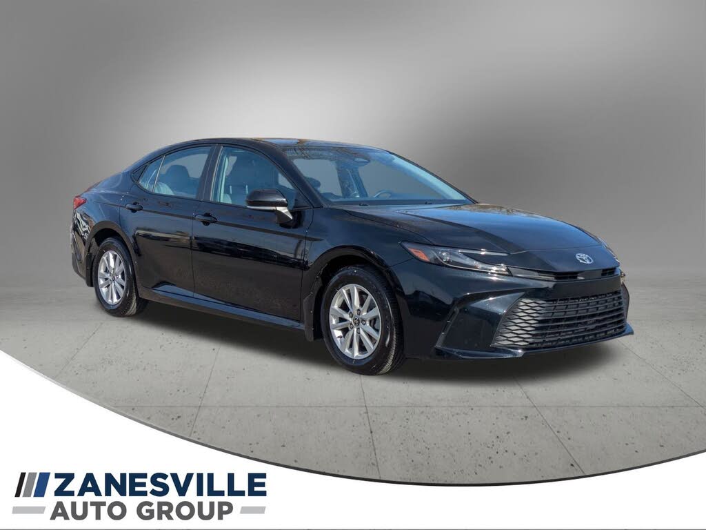 2025 Toyota Camry LE FWD
