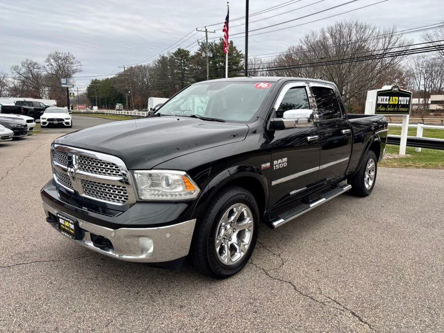 2016 RAM 1500 Laramie Crew Cab 4WD