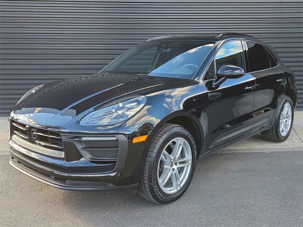 2025 Porsche Macan