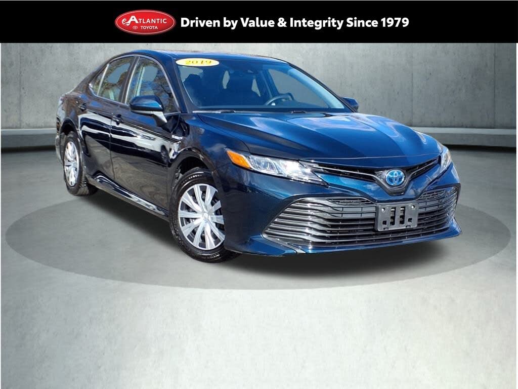 2019 Toyota Camry Hybrid LE FWD