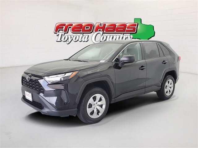 2025 Toyota RAV4 LE FWD