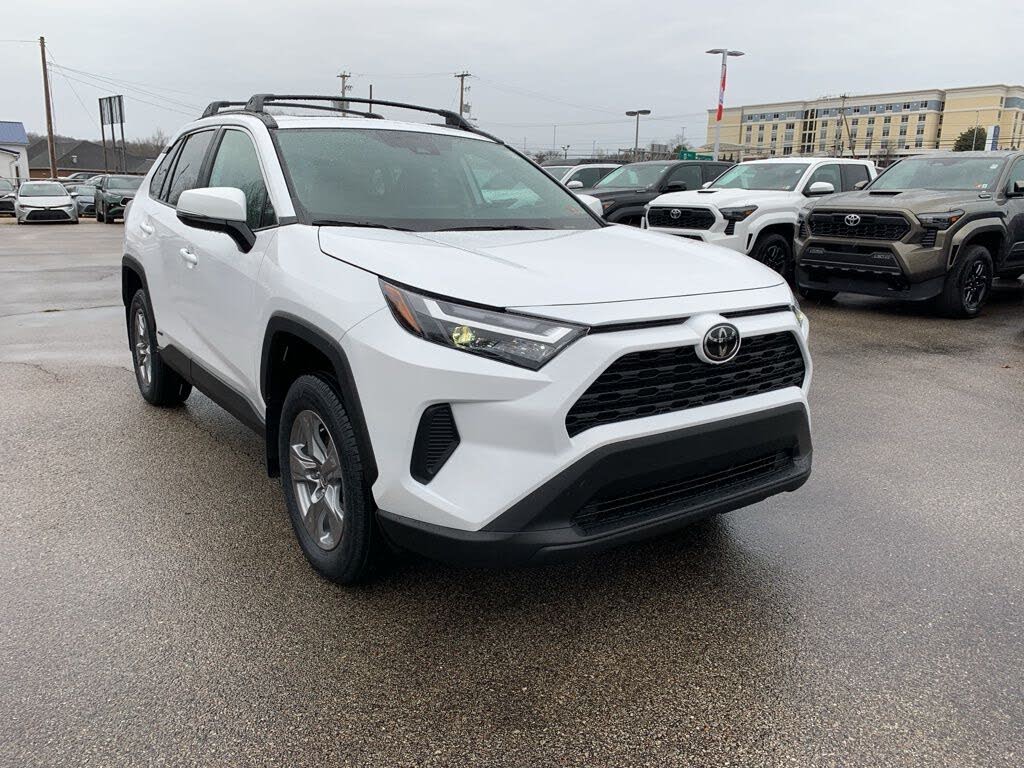 2025 Toyota RAV4 Hybrid XLE AWD