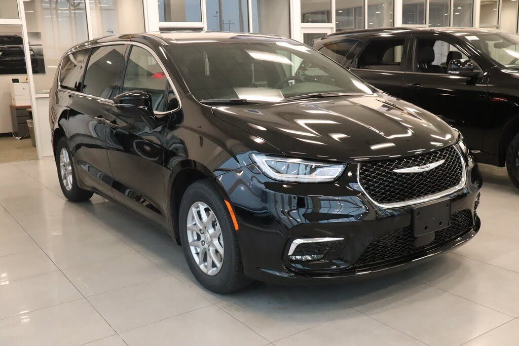 2026 Chrysler Pacifica Select FWD