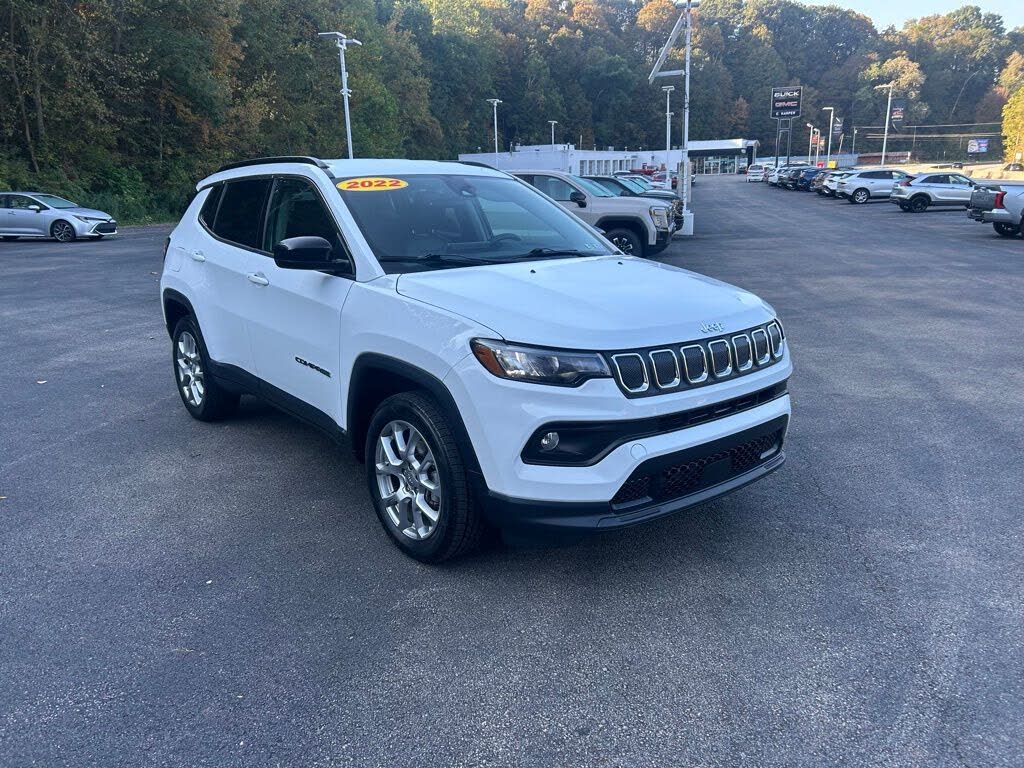 2022 Jeep Compass Latitude Lux 4WD
