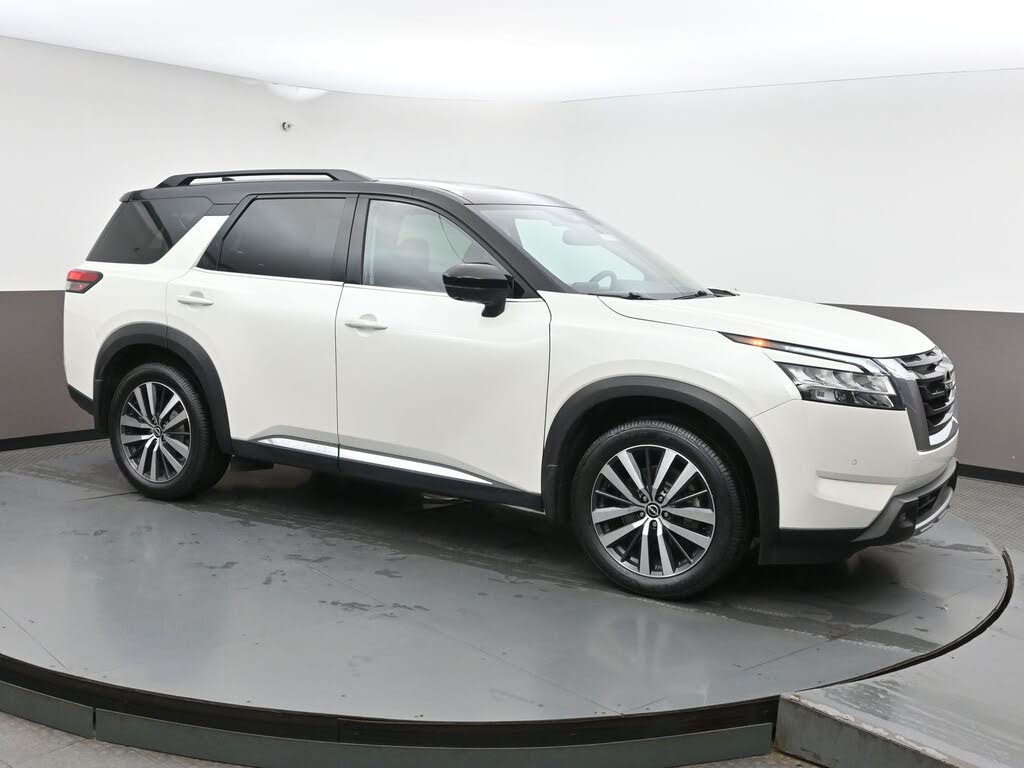 2022 Nissan Pathfinder Platinum 4WD