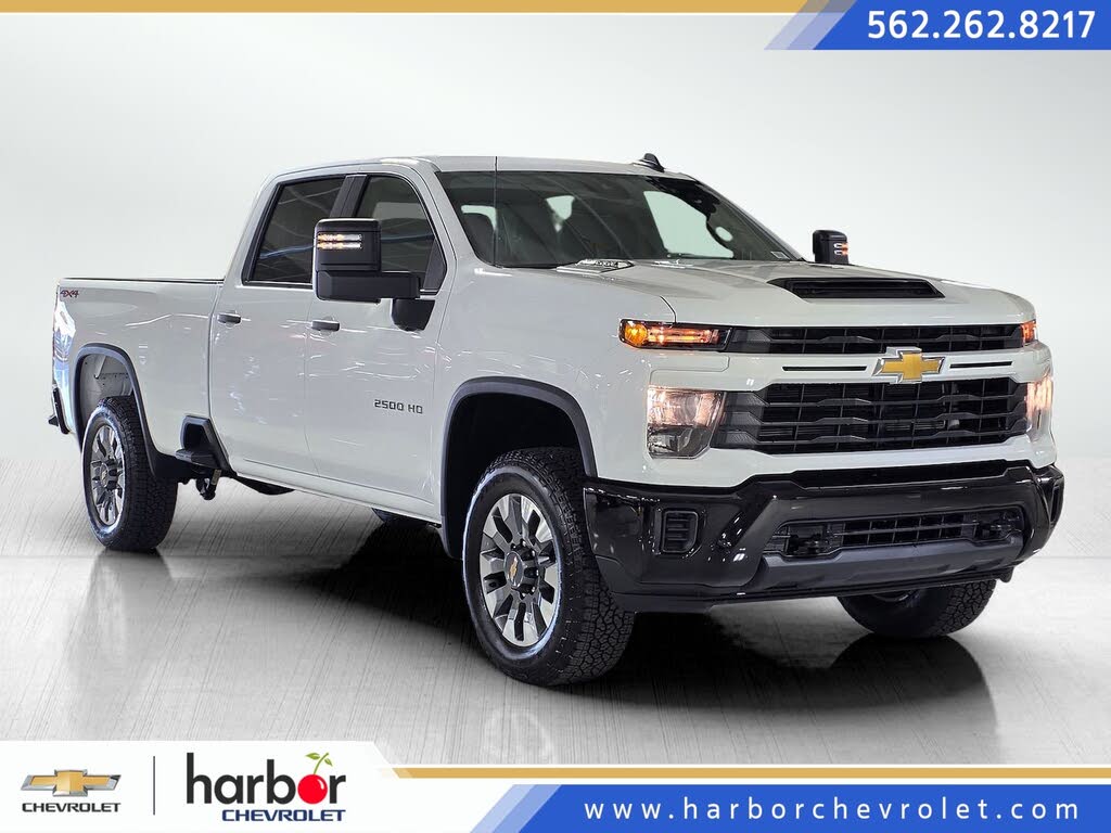 2026 Chevrolet Silverado 2500HD Custom Crew Cab 4WD