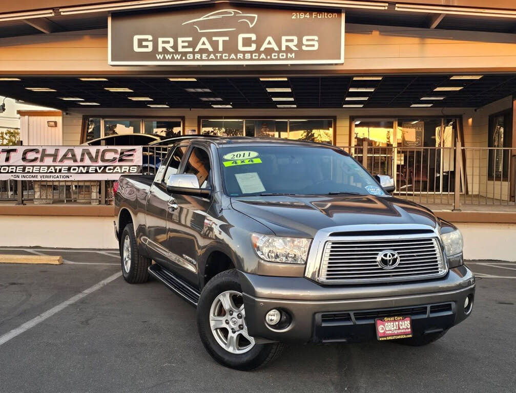 2011 Toyota Tundra Limited  5.7L V8 Double Cab 4WD