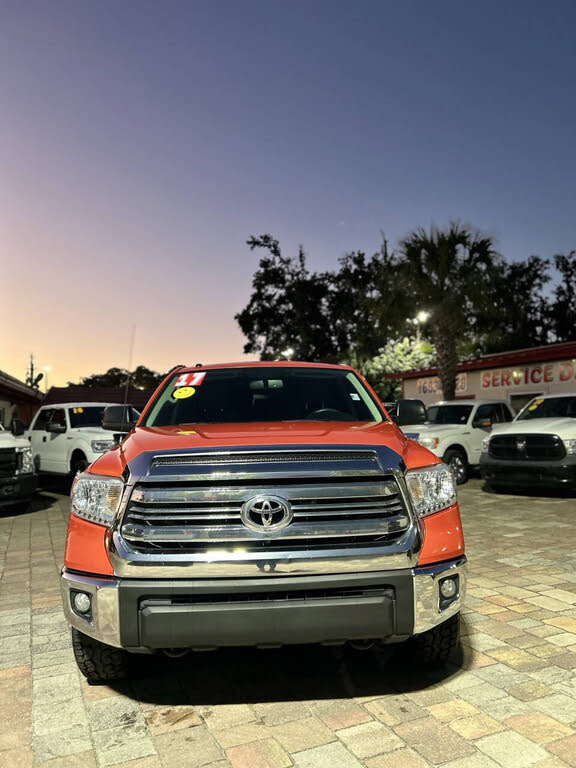 2017 Toyota Tundra SR5 CrewMax 5.7L FFV 4WD