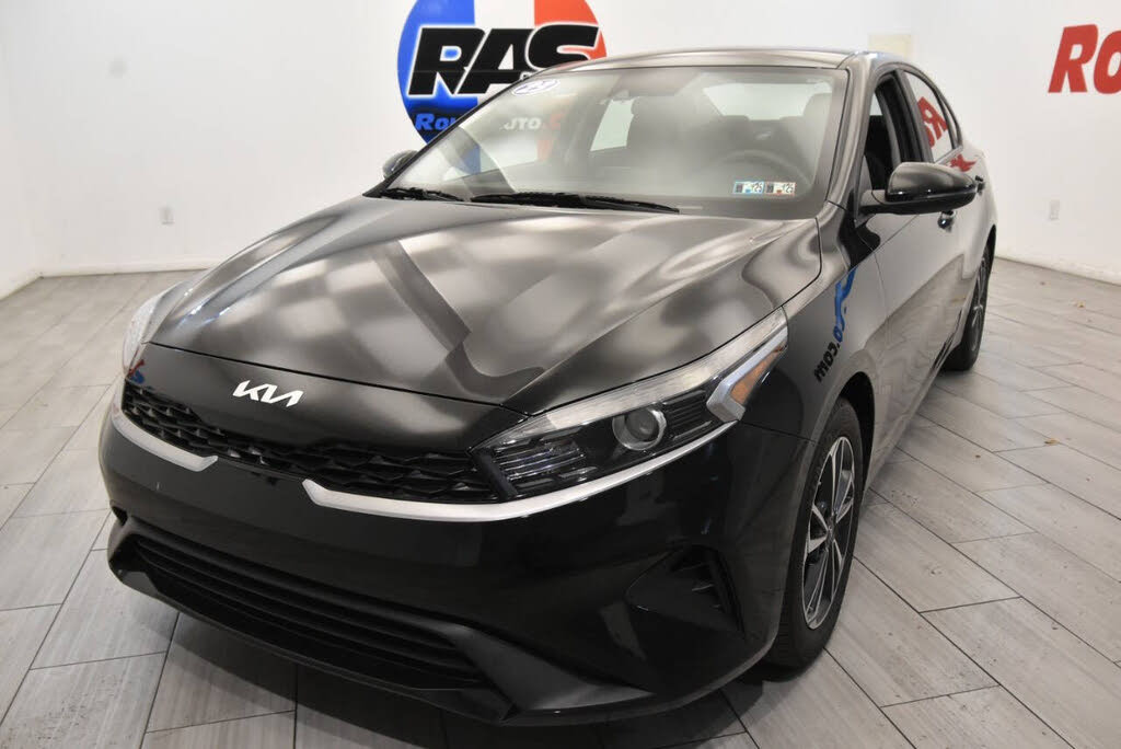 2023 Kia Forte LXS FWD