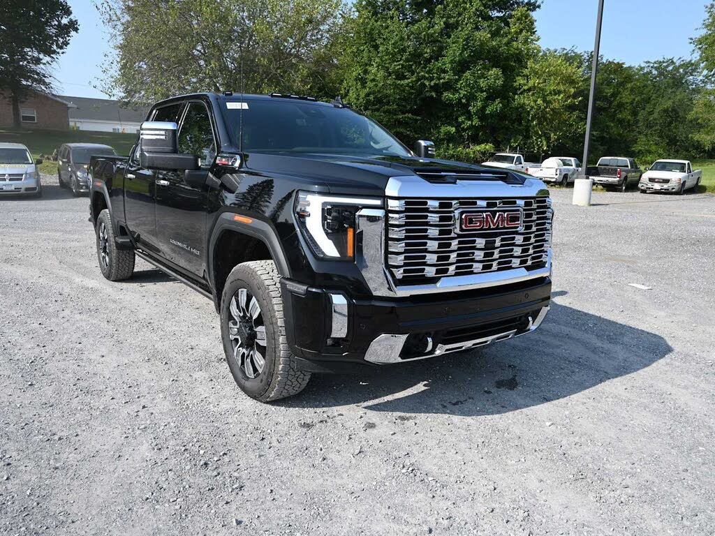 2025 GMC Sierra 2500HD Denali Crew Cab 4WD