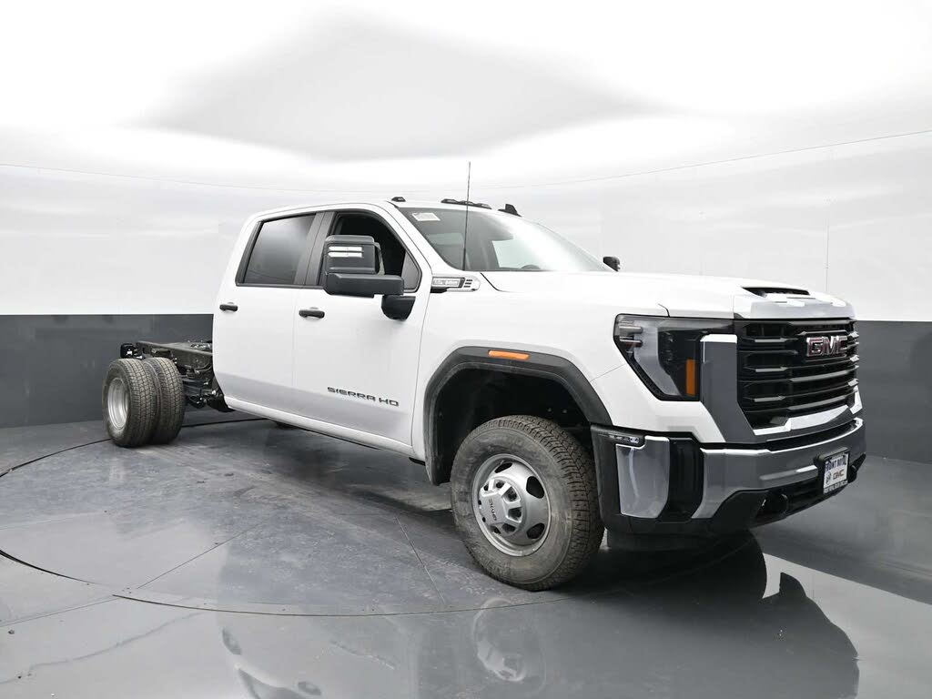 2025 GMC Sierra 3500HD Pro Crew Cab LB 4WD