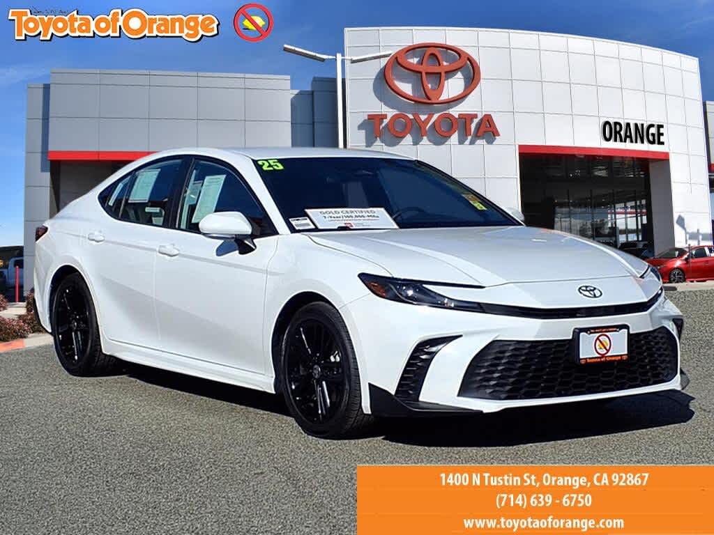 2025 Toyota Camry SE FWD