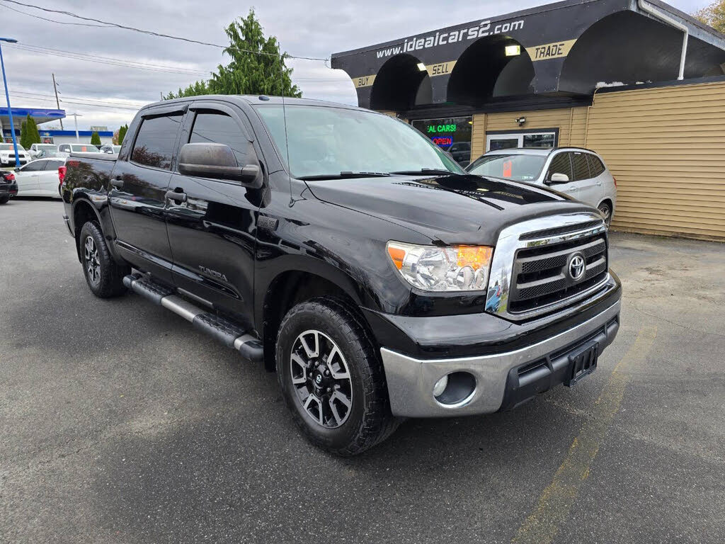 2013 Toyota Tundra Grade CrewMax 5.7L 4WD