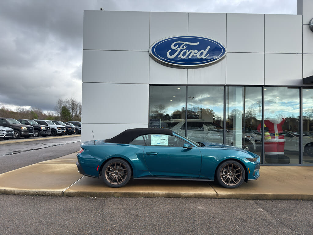 2026 Ford Mustang EcoBoost Convertible RWD