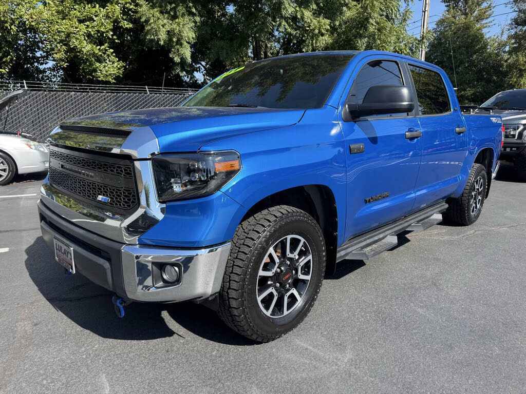 2017 Toyota Tundra SR5 CrewMax 5.7L 4WD