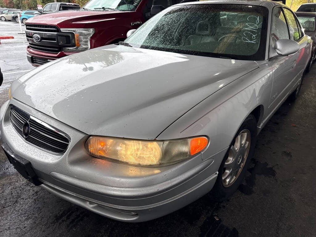 2000 Buick Regal LS Sedan FWD
