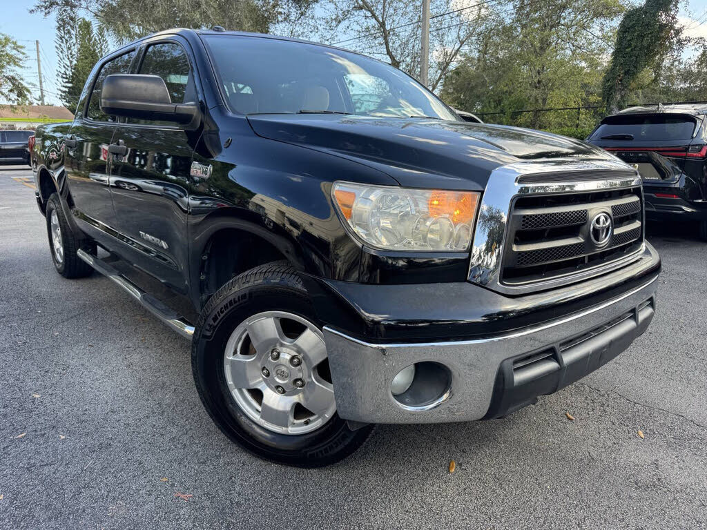 2013 Toyota Tundra Grade CrewMax 5.7L FFV 4WD