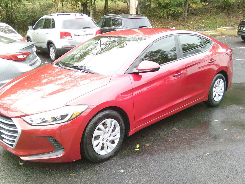 2017 Hyundai Elantra SE FWD