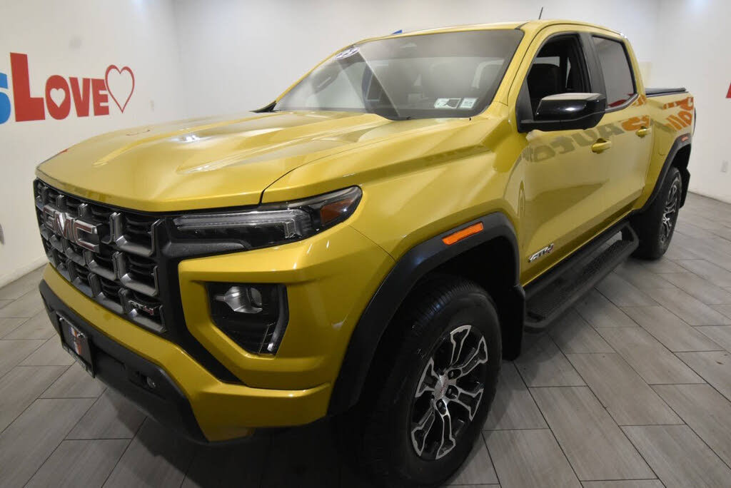 2023 GMC Canyon AT4 Crew Cab 4WD