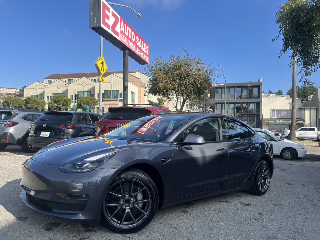 2023 Tesla Model 3 RWD