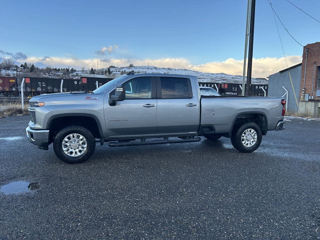 2024 Chevrolet Silverado 3500HD LT Crew Cab 4WD