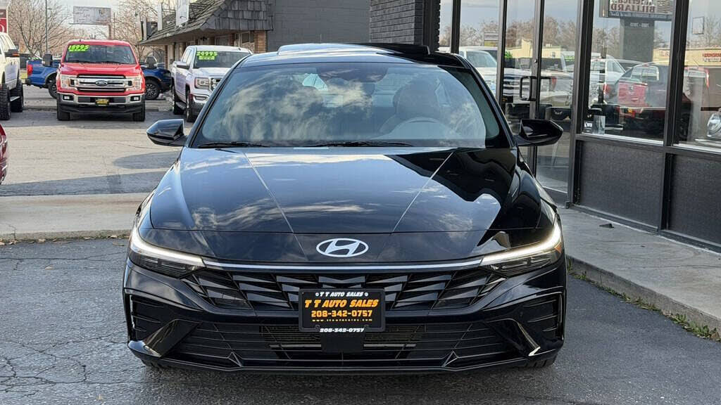 2025 Hyundai Elantra SEL Convenience FWD