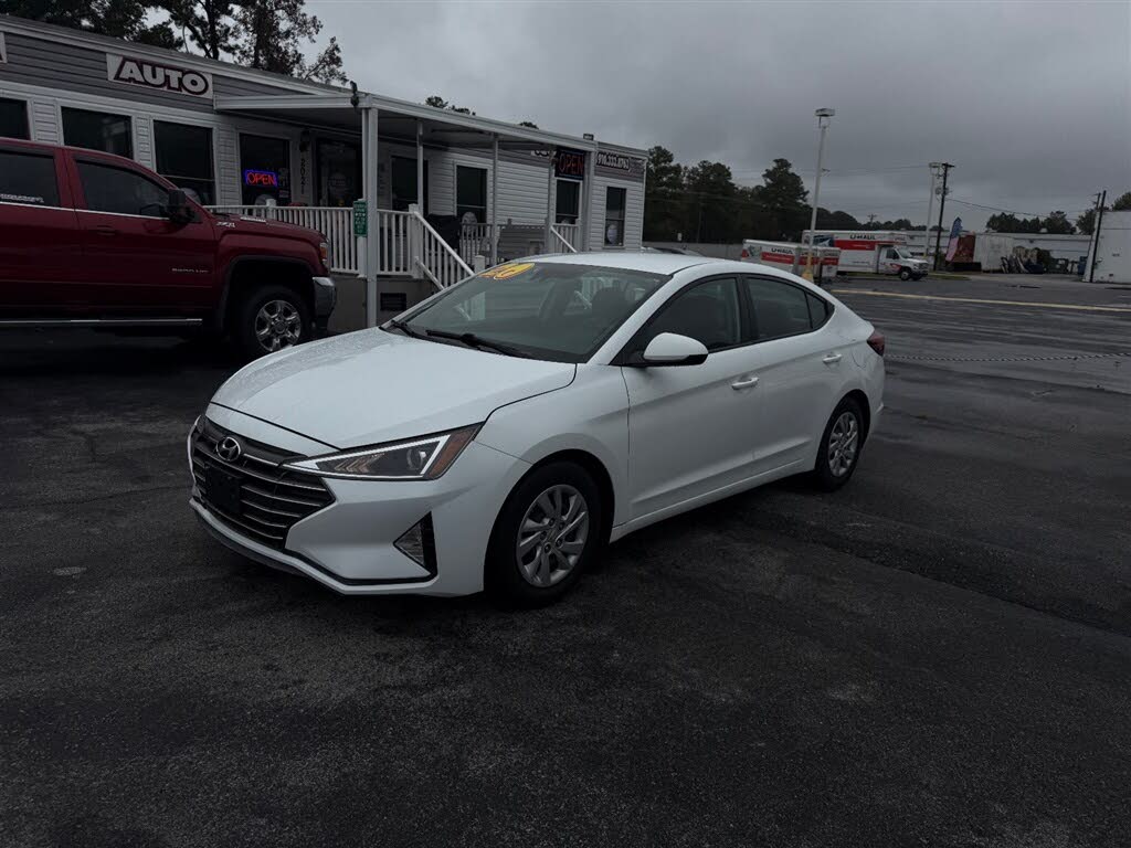 2020 Hyundai Elantra SE FWD